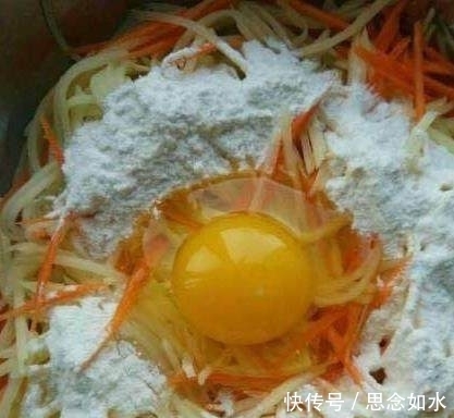  煎蛋卷|这种早餐煎蛋卷使熊妈妈很容易爬上坑，很容易解决孩子的早餐问题