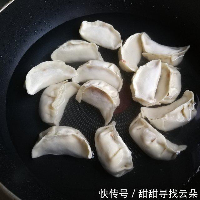 鲜肉|白菜鲜肉酸汤水饺,鲜香酸爽,好吃又开胃