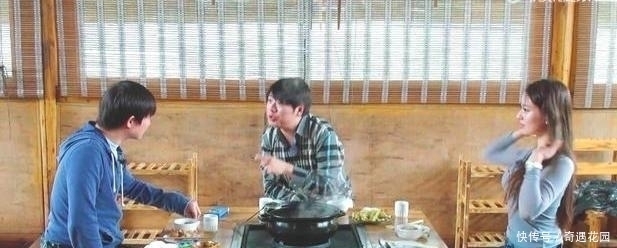只顾|郎朗请朋友涮火锅,只顾热聊忘了妻子,吉娜正襟危坐不生气