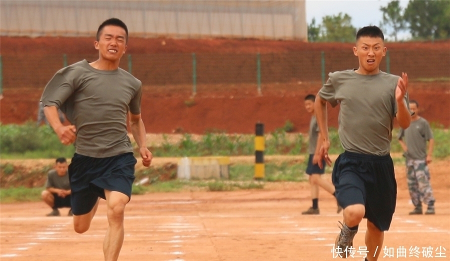 大图|「高清大图」驻训砺精兵 官兵勇争先