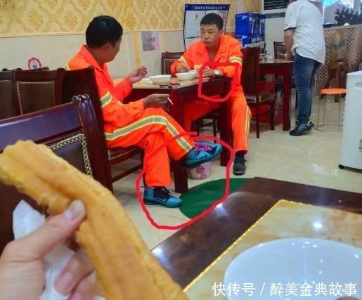 兄弟|每日一笑大兄弟,玩个扑克都让你玩出感情,也是没谁了