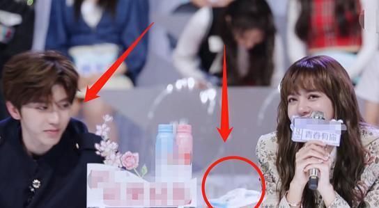  表情|Lisa节目上崩溃大哭，蔡徐坤一个表情瞬间哄好，是认真的吗