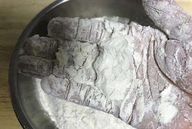 南方人|面粉炒一下,热水冲泡,营养可口,北方人常吃,南方人吃过的不多