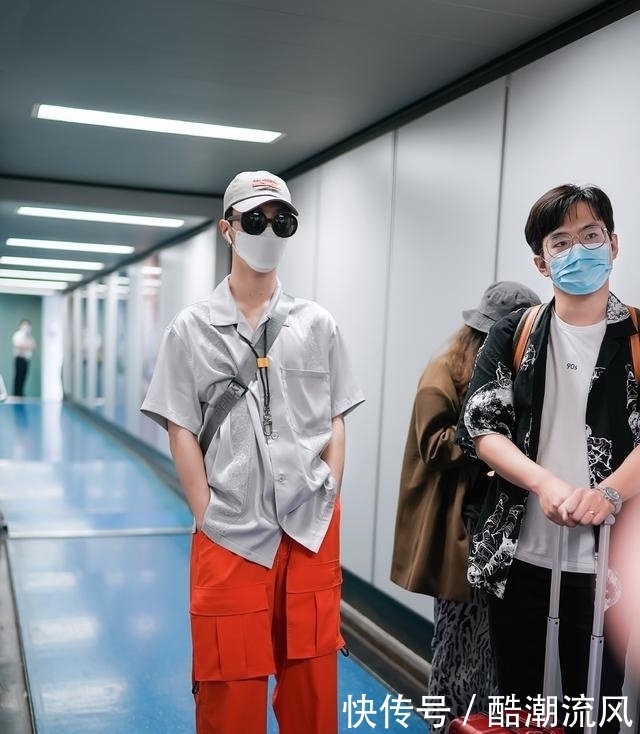 范丞丞|男孩只能穿黑白配吗?范丞丞样式非常实用