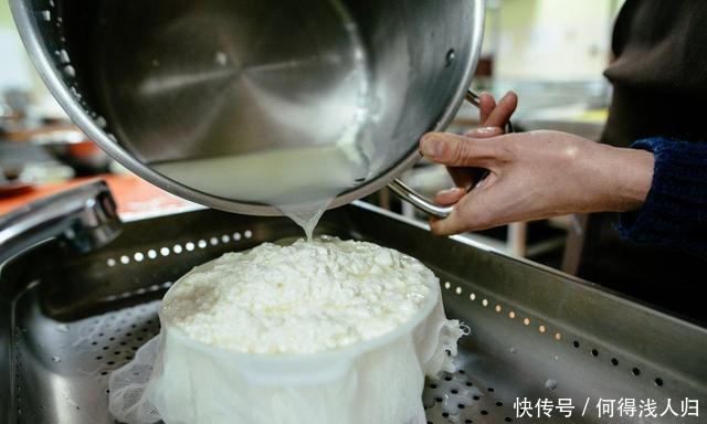 浓郁|想吃奶酪不用买,教你零厨艺做法,奶香浓郁零添加,全家人吃不够