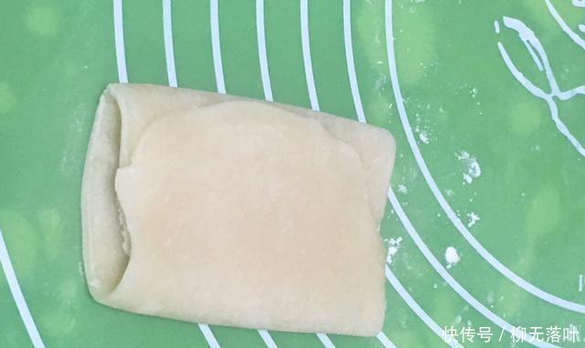 盖上保鲜膜|芝麻香糕点的配方很详细,香口的感觉非常好