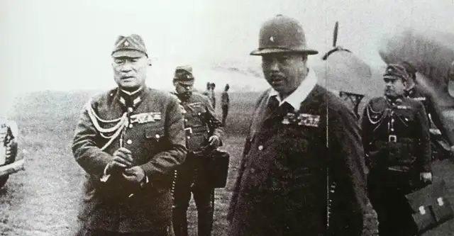 攻陷|日军一周攻陷新加坡，八万英军向五万日军举旗投降