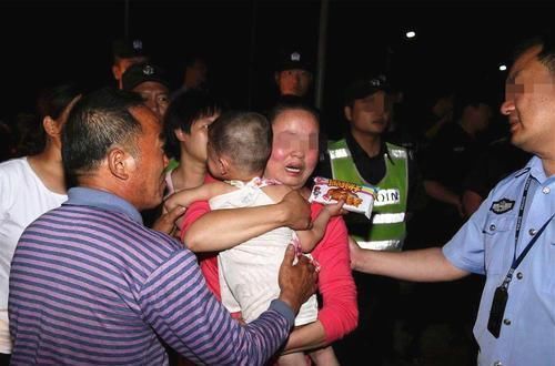 拐卖儿童|人贩子为啥要拐卖儿童人贩子的回答，让父母愤怒不已