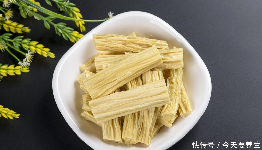 饭店|泡腐竹别只用清水,饭店都这样做,简单快速,腐竹不烂不硬又劲道