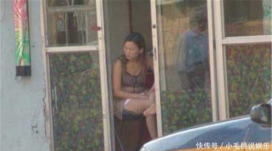 悍匪|90年代悍匪手持AK47灭掉黑帮, 屡屡逃脱抓捕, 最后栽在特殊爱好上