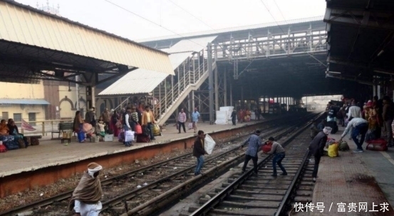  晚期|印度“拖延症”晚期，伊国倒戈拥抱中方，欲将达成4000亿协议