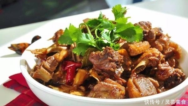 食用|此菜特别适合夏秋食用,补血行水、养胃生津、不上火,不易发胖