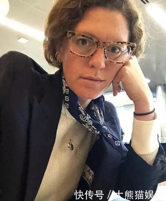 珍珠饰品|年轻人越来越爱珍珠配饰，看看都有哪些明星带火的款