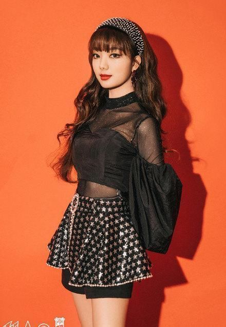 仅一人互关|硬糖少女303正式成团,THE9关注两位成员,火箭少女仅一人互关