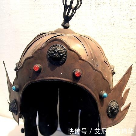 岳飞用过|名将岳飞的作战装备，刀鞘上镶嵌宝石，兵符上刻满古文！