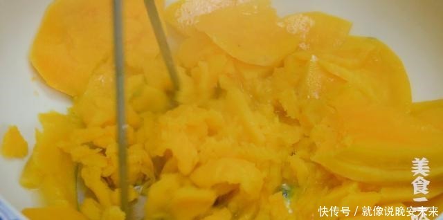 地瓜叶|红薯花样吃法,蒸煮炸炖都不如这样煎着吃,夹心流糖怎么都吃不够