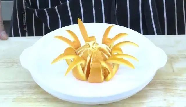 艺术品|趣味课堂餐桌上的艺术品-水果切摆与造型