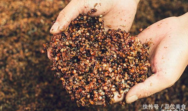 身上|买白酒时,不管什么牌子,只要瓶身上有“这5个字”,都是酒精勾兑酒