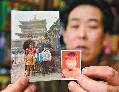 带走|12岁，母亲改嫁带走弟弟妹妹，58岁，他把瘫痪的母亲埋进墓坑