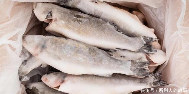 千万别|解冻鱼的时候,千万别泡水,酒店员工教你一招,跟活鱼一样新鲜