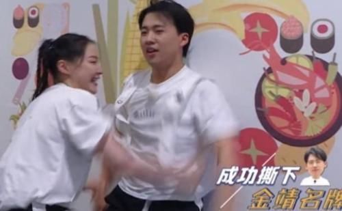 名牌|跑男团成员都撕了多少名牌蔡徐坤2个,baby6个,看到第一太强了