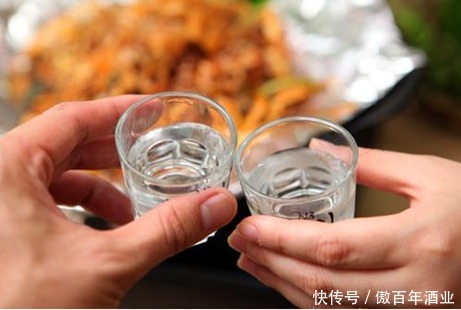 会友|喝酒须知的五大酒桌礼仪,以酒会友,一切酣畅尽在不言中!