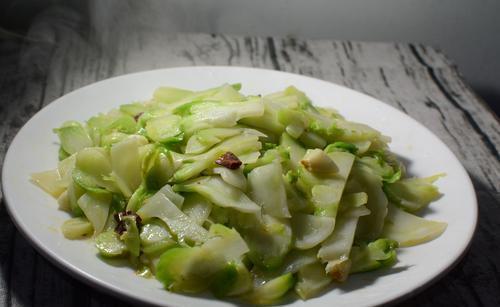 人参|它被誉为“人参菜”,长相奇葩,肉质却很细嫩,烹煮之后味道鲜美