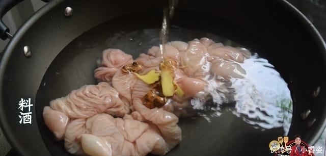  猪大肠|猪大肠最好吃的做法，简单美味，香辣下饭，看看你喜欢吃不？