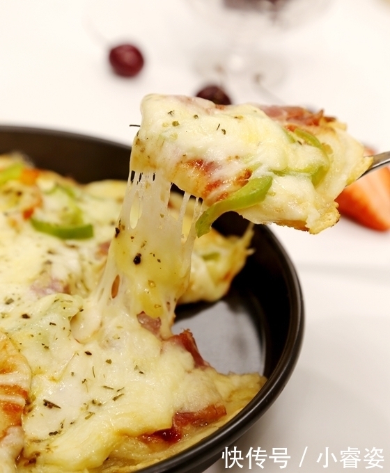  成功|平底锅怎么做披萨？不用揉面一次成功，几分钟就出锅，比买的还香