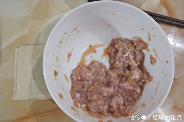 加盐|做鲜肉馄饨,不要只加盐!多加点“它”,肉馅香嫩,做早餐最合适