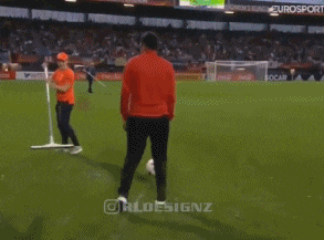 搞笑|搞笑GIF：宝宝你应该直接赶走丈母娘！坐中间！