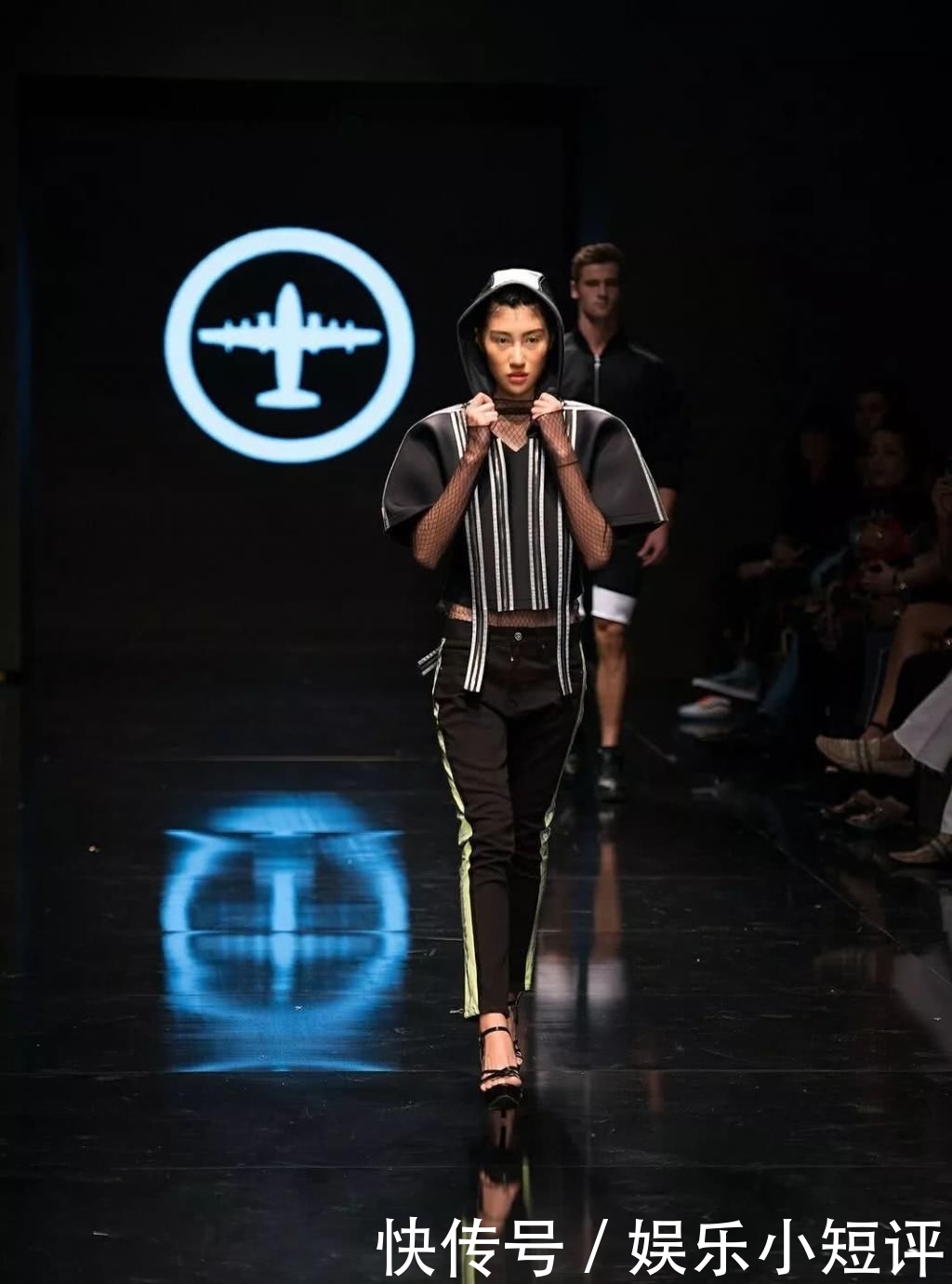 seating的工作|时装周实习生如何应付那些来看秀的“妖魔鬼怪”?