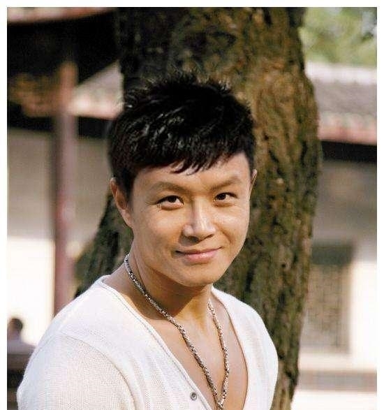 主持|耍酒疯,辱金星骂鲁豫后,身败名裂三婚三离的乐嘉,现今如何了?