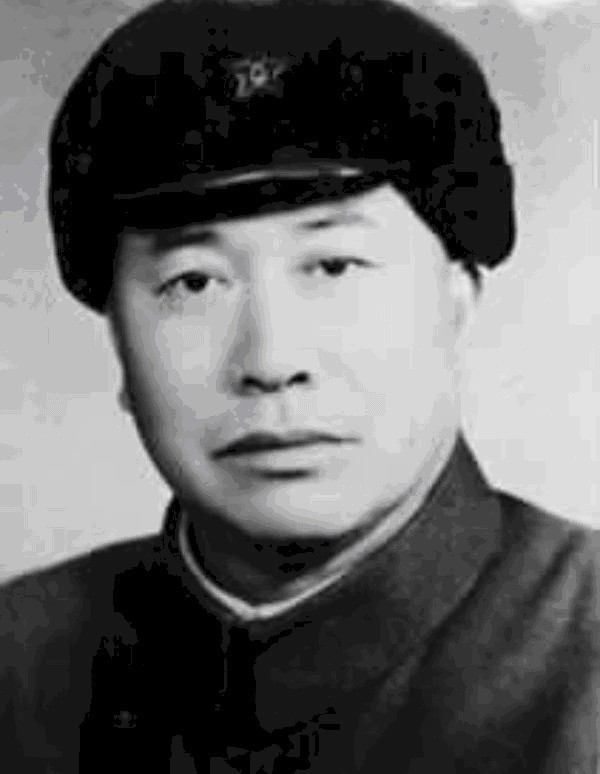 胡琏|解放战争时,胡琏听说此人当了兵团司令,气得连部队都不要了