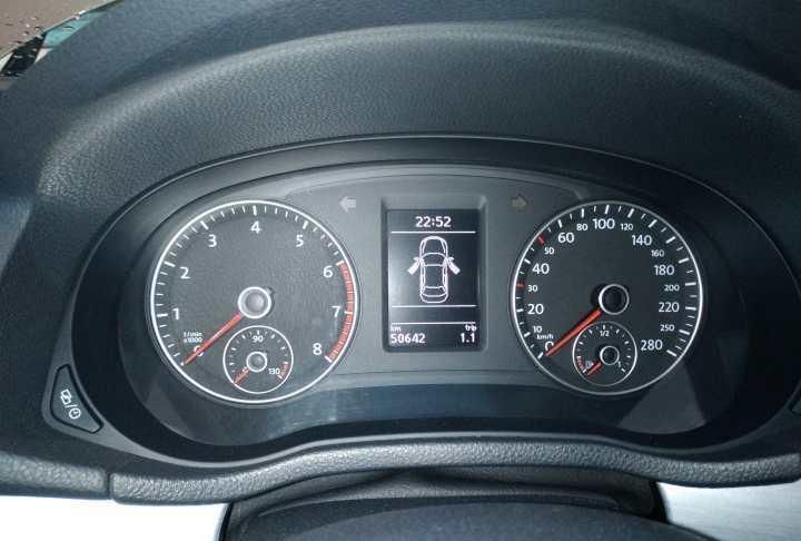  五年|大众帕萨特新车低至13万，花11万买辆开了五年的二手帕萨特图啥