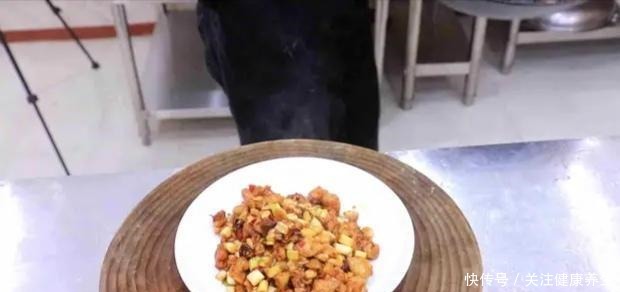 酸酸甜甜|大厨教你正宗的宫保鸡丁,出锅酸酸甜甜又开胃,学会了在家也能做