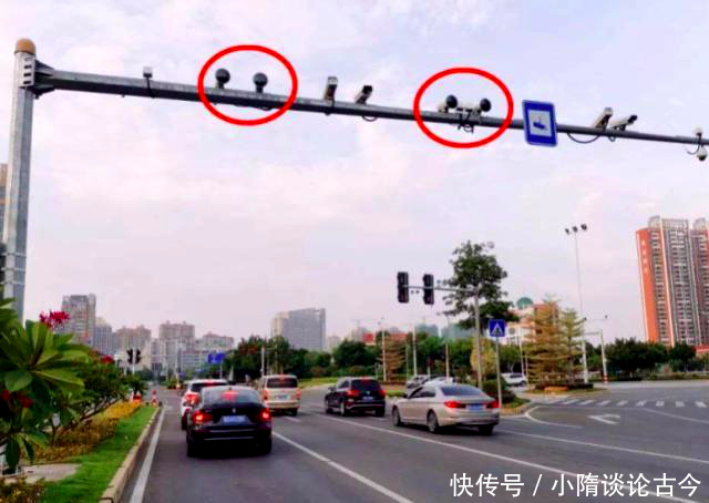 车主在通过|开车经过摄像头时被闪了一下是因为违章了？交警：不懂的要吃亏！