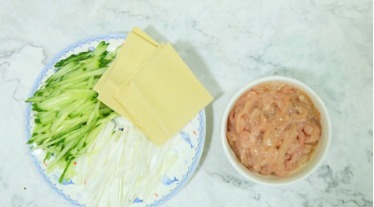  莴苣|京酱肉丝的莴苣看起来很简单，但事实上，整道菜都浪费了