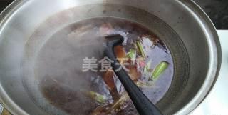 好吃|怎么做家庭版酱肘子最好吃 家庭版酱肘子怎么做好吃