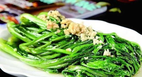 焖饭|美味推荐,炒西瓜皮,蒜蓉油麦菜饭,红烧荷包蛋,虾仁焖饭的做法