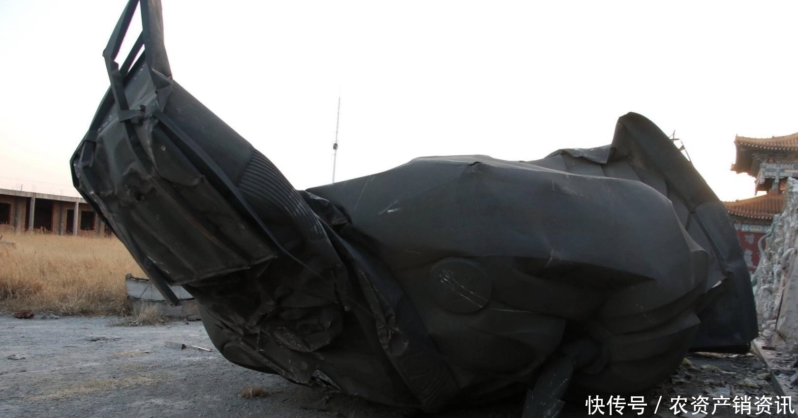 丽丽|世界上最大秦始皇铜像, 煅铜制造, 重6吨, 却在风中华丽丽地倒下