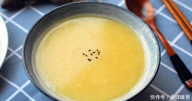 豆浆|秋季干燥喝这个,每天早上喝一碗,比牛奶豆浆强,好喝又养颜