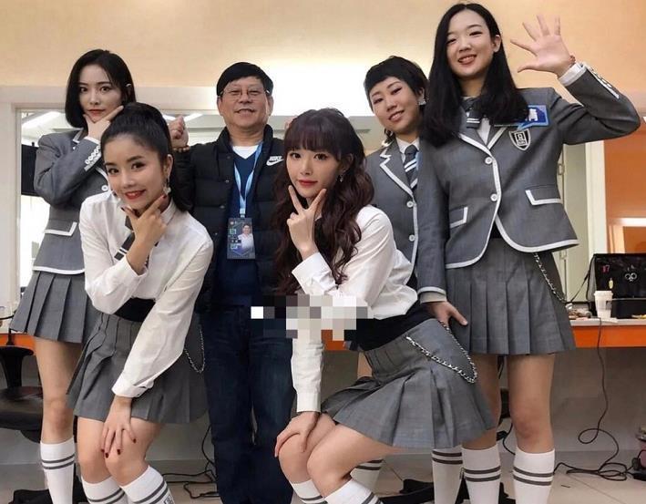 姐团|青春有你2和创造101主题曲A班合照,一个御姐团一个甜美系