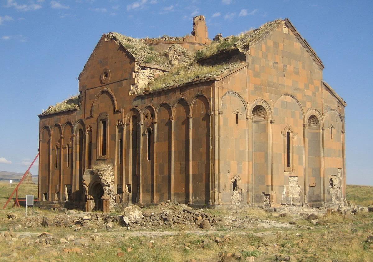 座城市|曾经的世界级首都:曾为国家骄傲现却成鬼城,遗迹还被邻国吞并