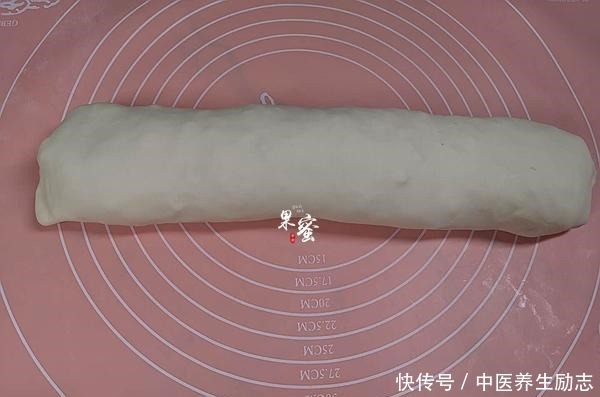过瘾|这面点,比包子简单,比馒头好吃,一卷一蒸,吃得过瘾