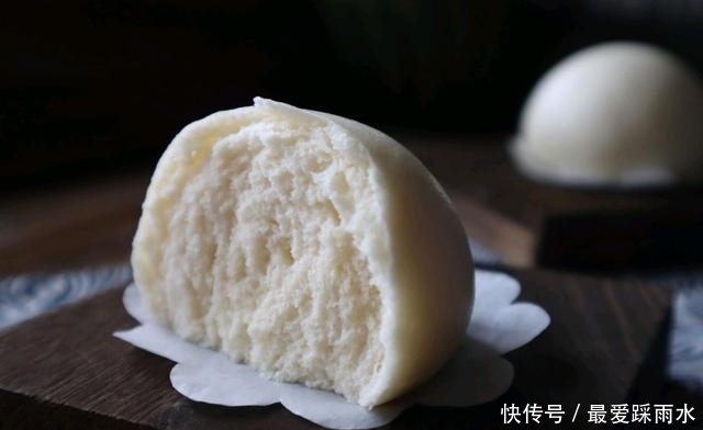 制作|一袋牛奶,2碗小麦粉,搅一搅拌一拌,用它和面奶香十足