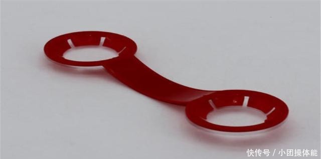 饮料|4种“坑人”的零食包装,这也太难打开了,设计师我想和你聊聊!