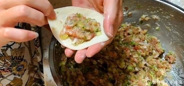 茴香|大热天,用这菜包饺子,又鲜又嫩,5毛钱一斤,比韭菜茴香都好吃