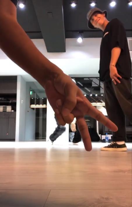  周扬青|罗志祥分享练舞视频后秒删疑准备复出，周扬青掉转矛头只针对蝴蝶