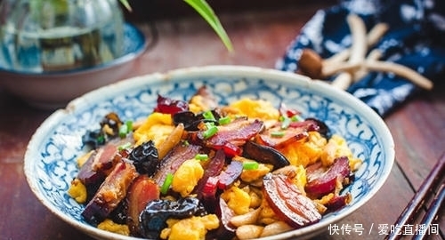  做法|精选美食：葱爆牛肉，荞麦馒头，粉条白菜，蛋花腊肉的做法